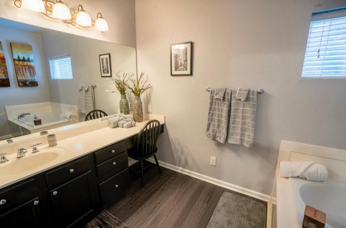 Brooklynn'S Bay, Elegant Lakefront Condo Retreat Хот Спрингс Екстериор снимка