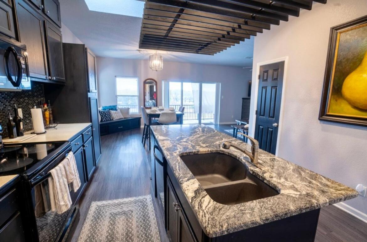 Brooklynn'S Bay, Elegant Lakefront Condo Retreat Хот Спрингс Екстериор снимка